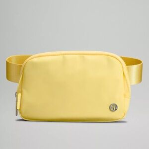Lululemon Everywhere Belt Bag